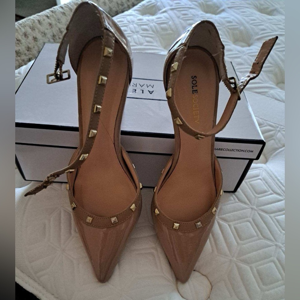 Patent Pumps with Stud Trim - Picture 2 of 13